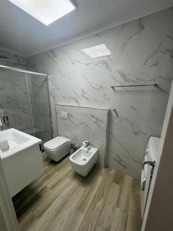 Shitet apartament 1+1 ne Bllok prane LSI