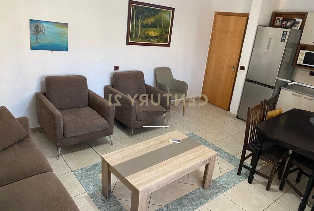 Apartament për shitje 1+1 në Ali Dem, Pranë Burgut të Grave