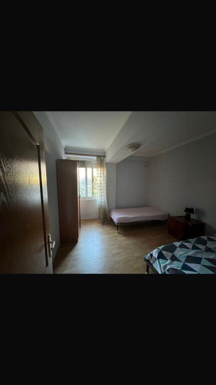 Apartament 3+1+2 me qera tek Oxhaku