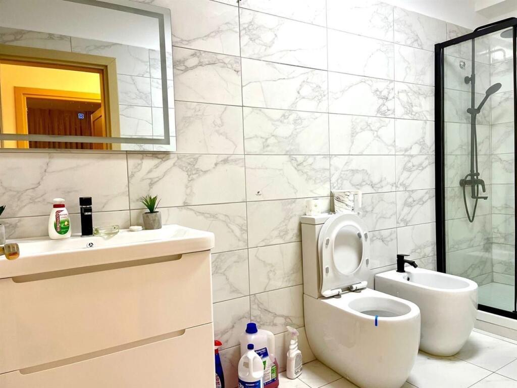 APARTAMENT ME QERA 2+1 KOPSHTI BOTANIK