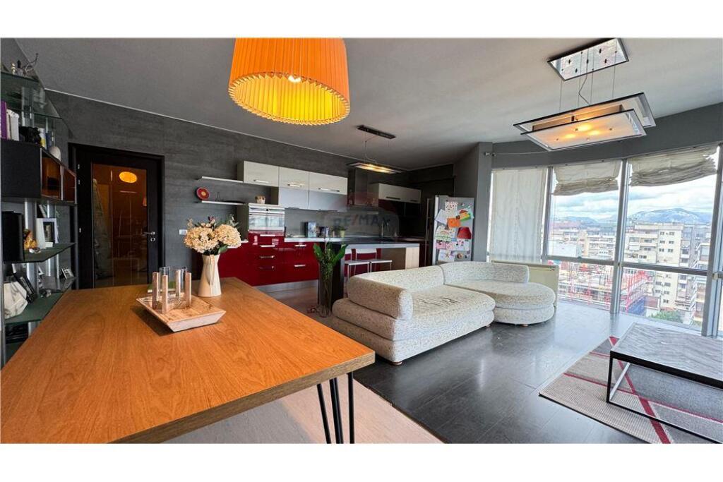 Apartament 2+1 për qira tek Komuna e Parisit!
