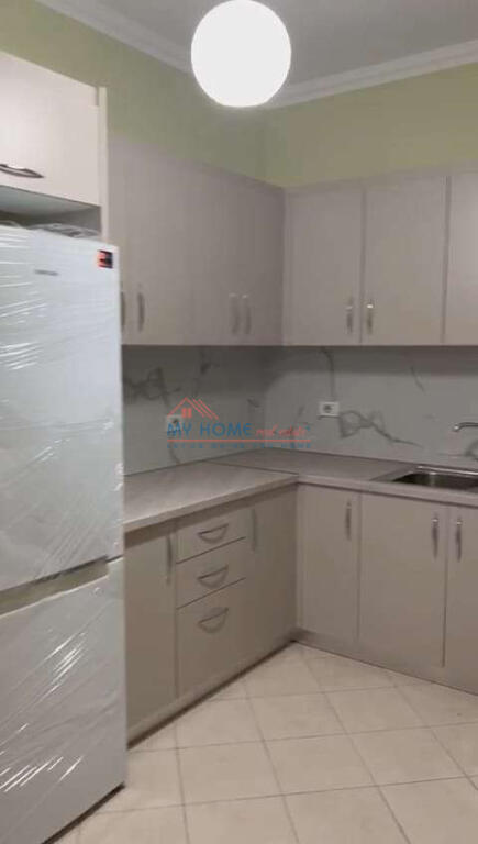1+1 apartment for rent in Komuna e Parisit