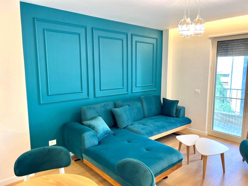 Apartament Modern Golem/ Kompleksi Freskia 2+1+2Wc 100 m larg detit