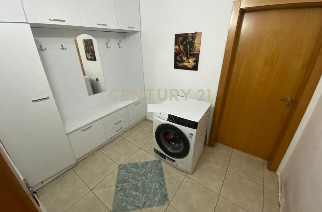 Apartament për shitje 1+1 në Ali Dem, Pranë Burgut të Grave