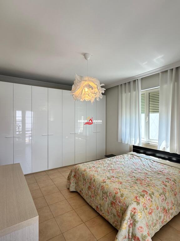 Appartamento 2+1 con parcheggio in affitto, Liqeni i Thate (ID 42215290)