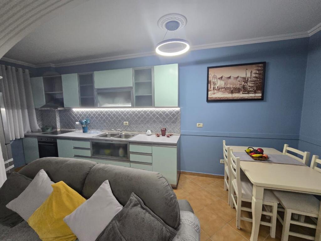 Apartamenti 2+1 për qira, Rruga 5 Maj, pranë Concord Center