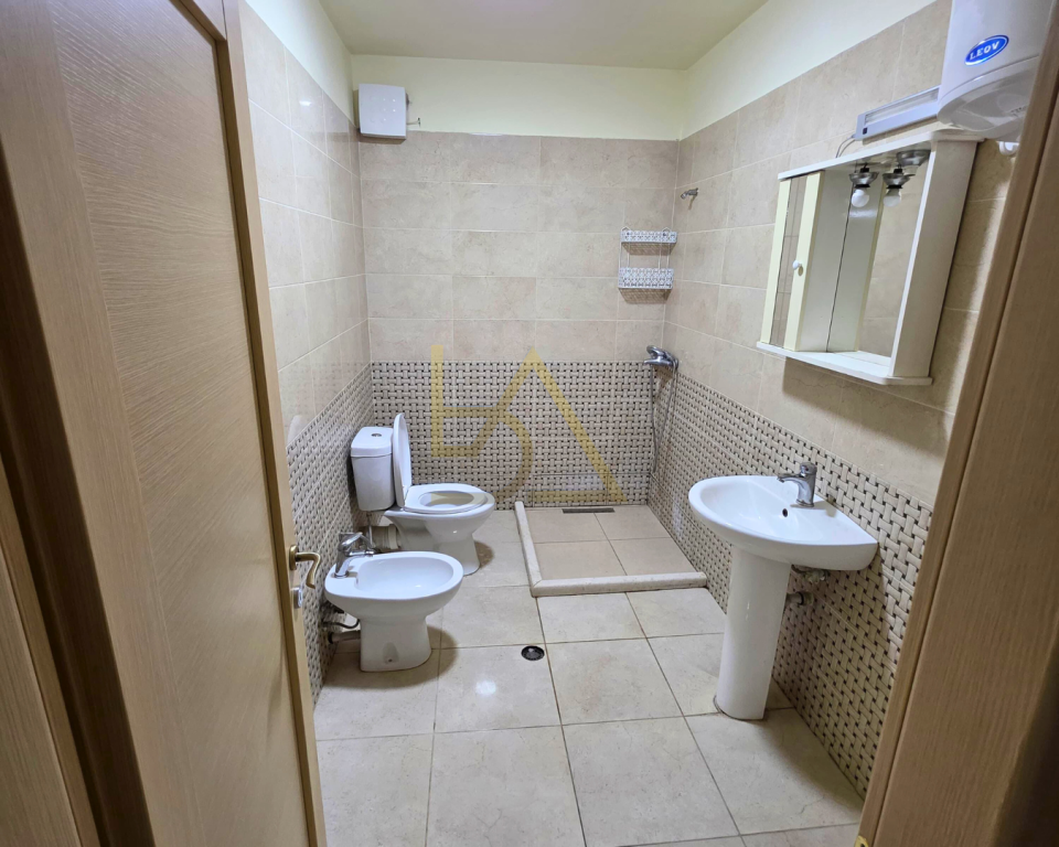 Shitet Apartament 3+1+2 + Depo 📍 Kopshti Botanik – pranë Xhamisë