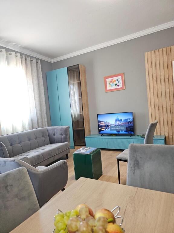 Apartament luksoz me qera 1+1 pazari i ri
