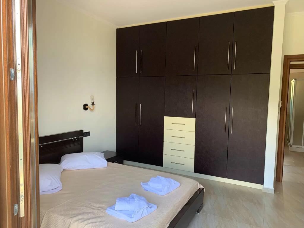Apartament me qera 2+1 ne Bllok (ID B221325) Tirane.