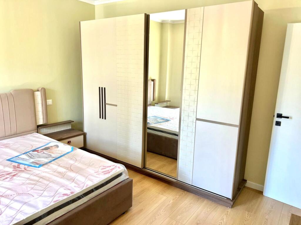 Apartament Modern Golem/ Kompleksi Freskia 2+1+2Wc 100 m larg detit