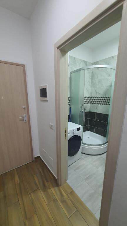 🏢Komuna e Parisit, Kompleksi Kika 2, jepet me qera apartament, 1+1, i mobiluar.