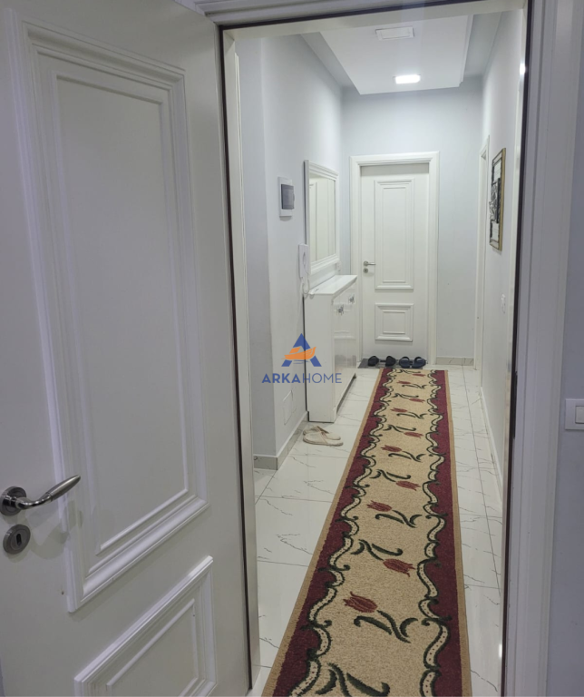 SHITET APARTAMENT 2+1+BALLKON NE YZBERISHT + POST PARKIMI