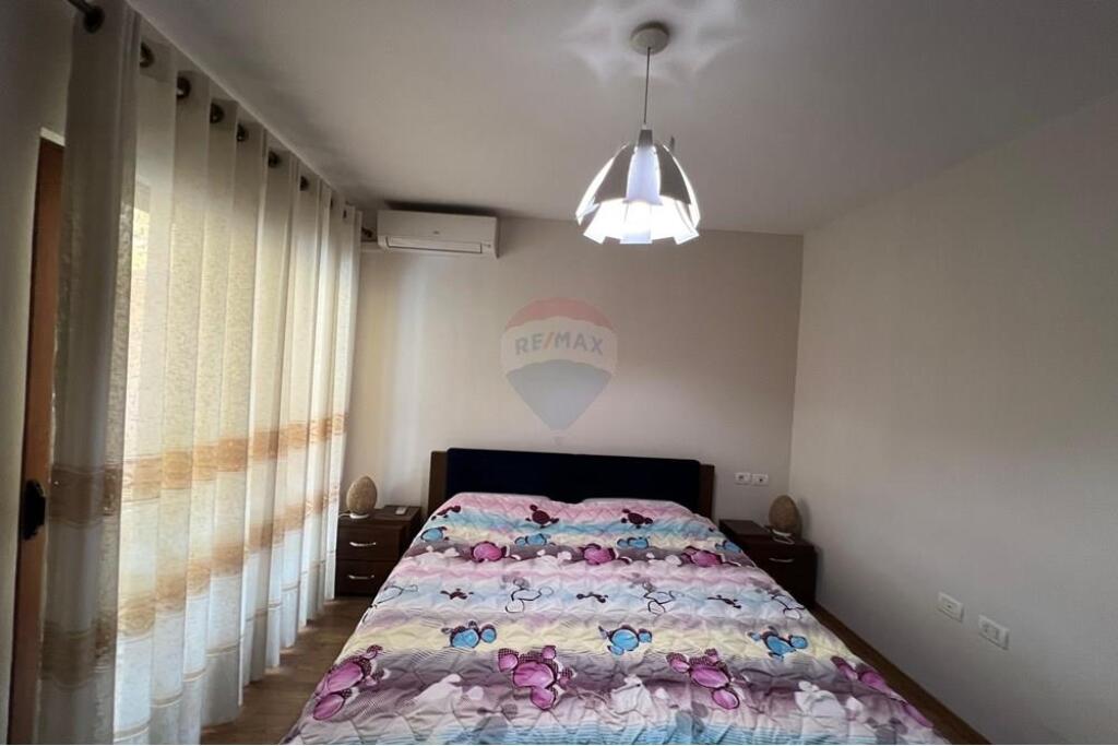 Apartament 2+1, Pallati me Shigjeta