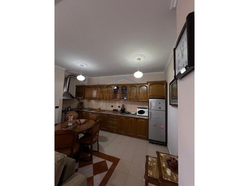 Rent, Apartment 2+1+2, Shkolla e Kuqe, Tirana.