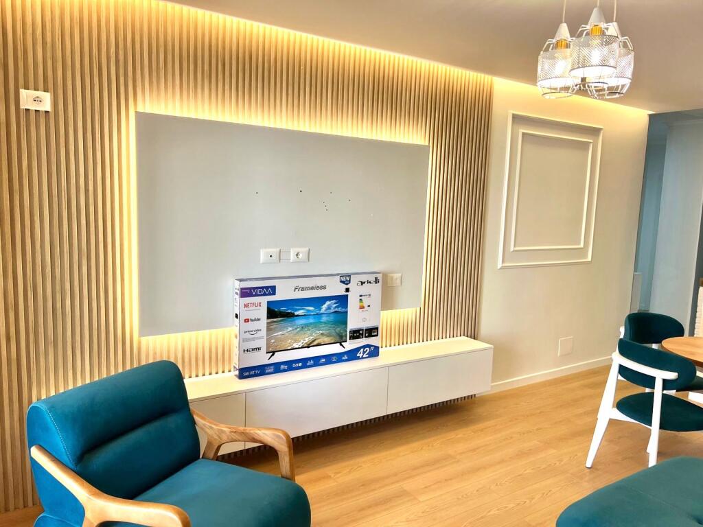 Apartament Modern Golem/ Kompleksi Freskia 2+1+2Wc 100 m larg detit