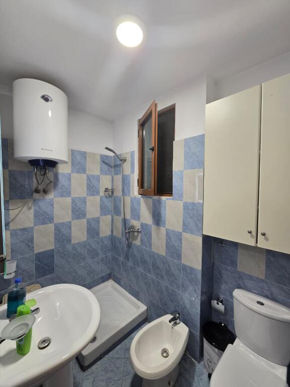 Apartamenti 2+1 për qira, Rruga 5 Maj, pranë Concord Center