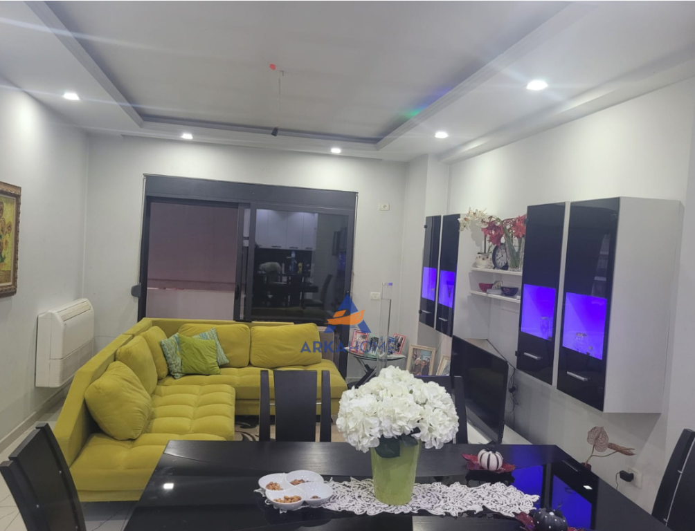 SHITET APARTAMENT 2+1+BALLKON NE YZBERISHT + POST PARKIMI