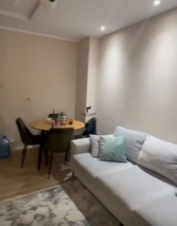 APARTAMENT ME QERA 1+1 PALLATI ME SHIGJETA