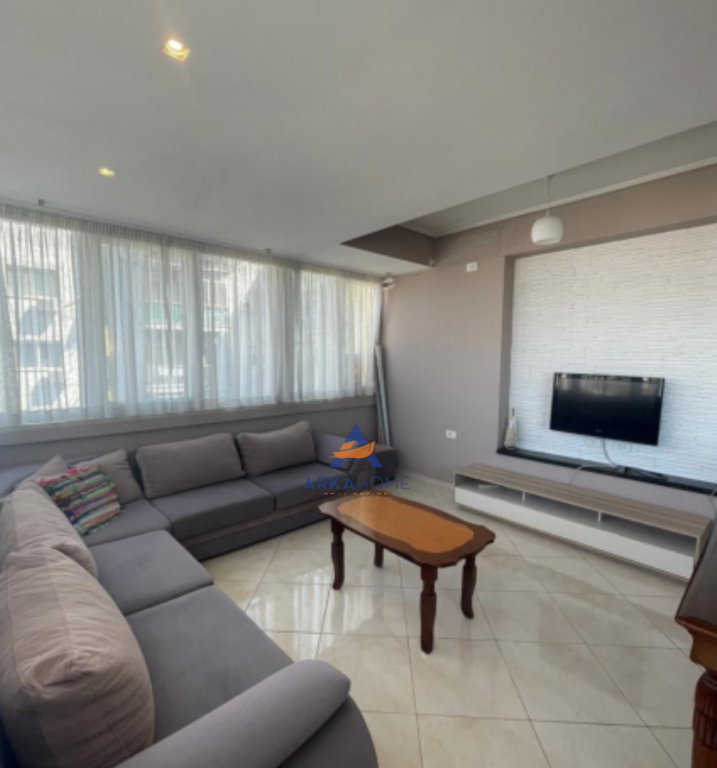 SHITET APARTAMENT 2+1+BALLKON+GARAZHD SQUARE 21 (RRUGA NDRE MJEDA).