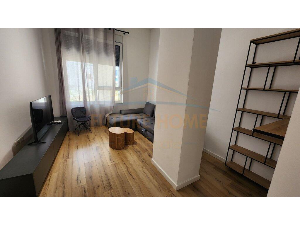 Shitet, Apartament 1+1, Kompleksi Kontakt (Magnet) 21 Dhjetori, Tiranë