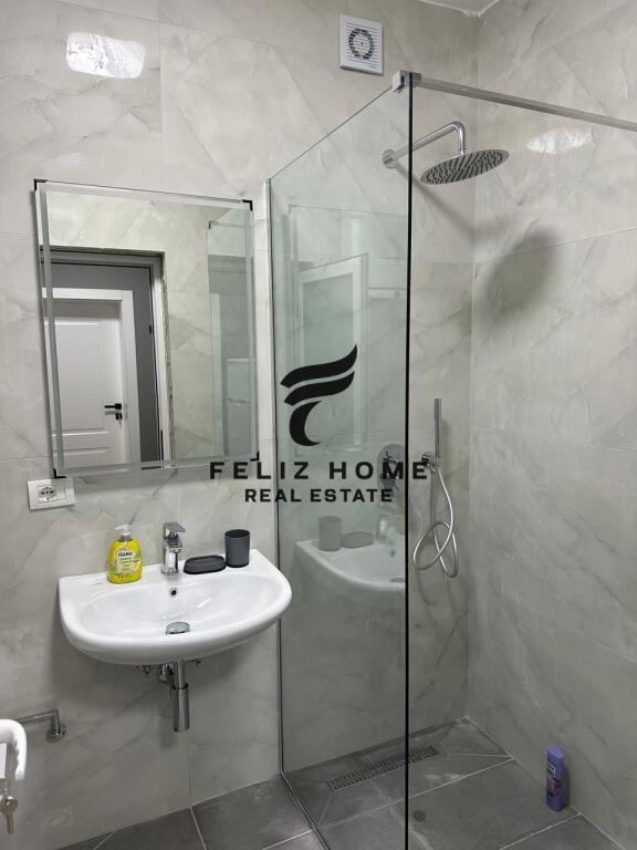APARTAMENT ME QERA 1+1 PAZARI I RI