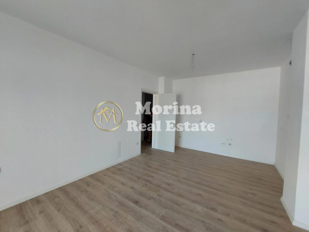 Shitet, Apartament 2+1, Kamez.