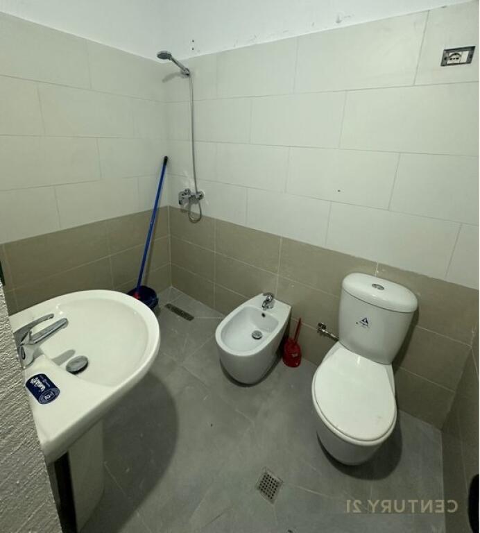 Apartament 2+1 Me Qira tek Kthesa e Kamzes