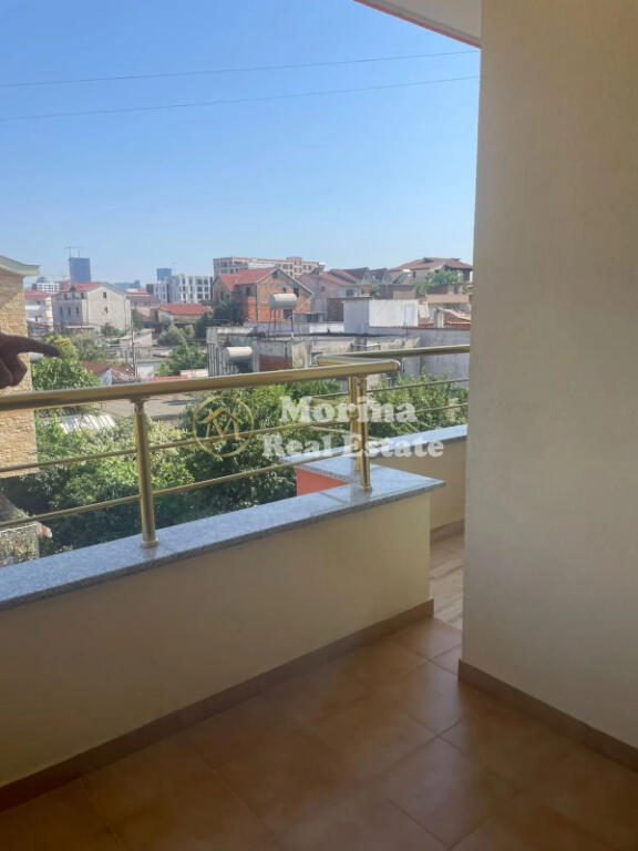 Qera, Apartament 2+1, 5 Maji, 360 Euro/Muaj