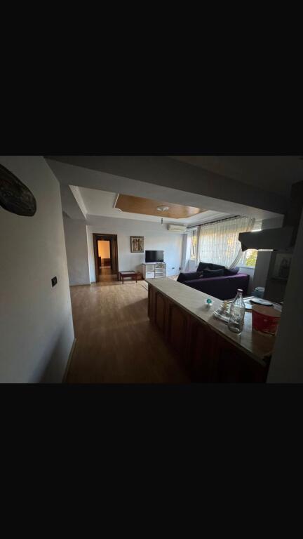 Apartament 3+1+2 me qera tek Oxhaku