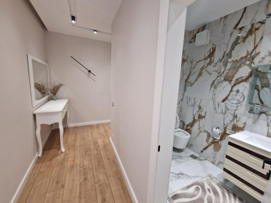 Appartamento lussuoso 1+1 in affitto vicino a Via Elbasan!