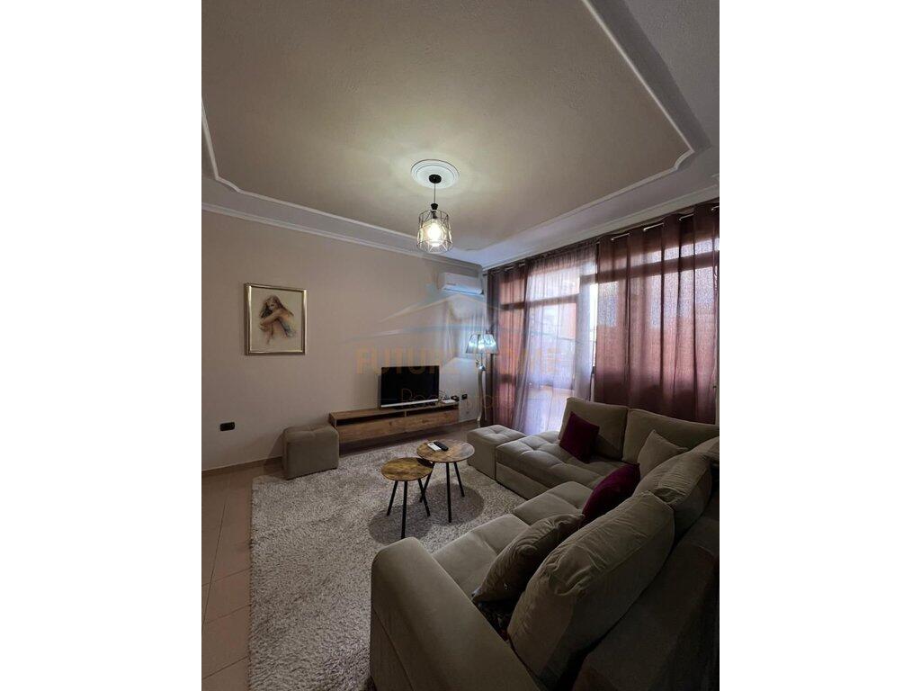 Rent, Apartment 2+1+2, Shkolla e Kuqe, Tirana.