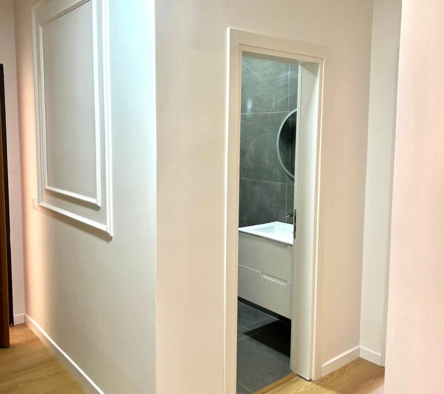 Apartament Modern Golem/ Kompleksi Freskia 2+1+2Wc 100 m larg detit