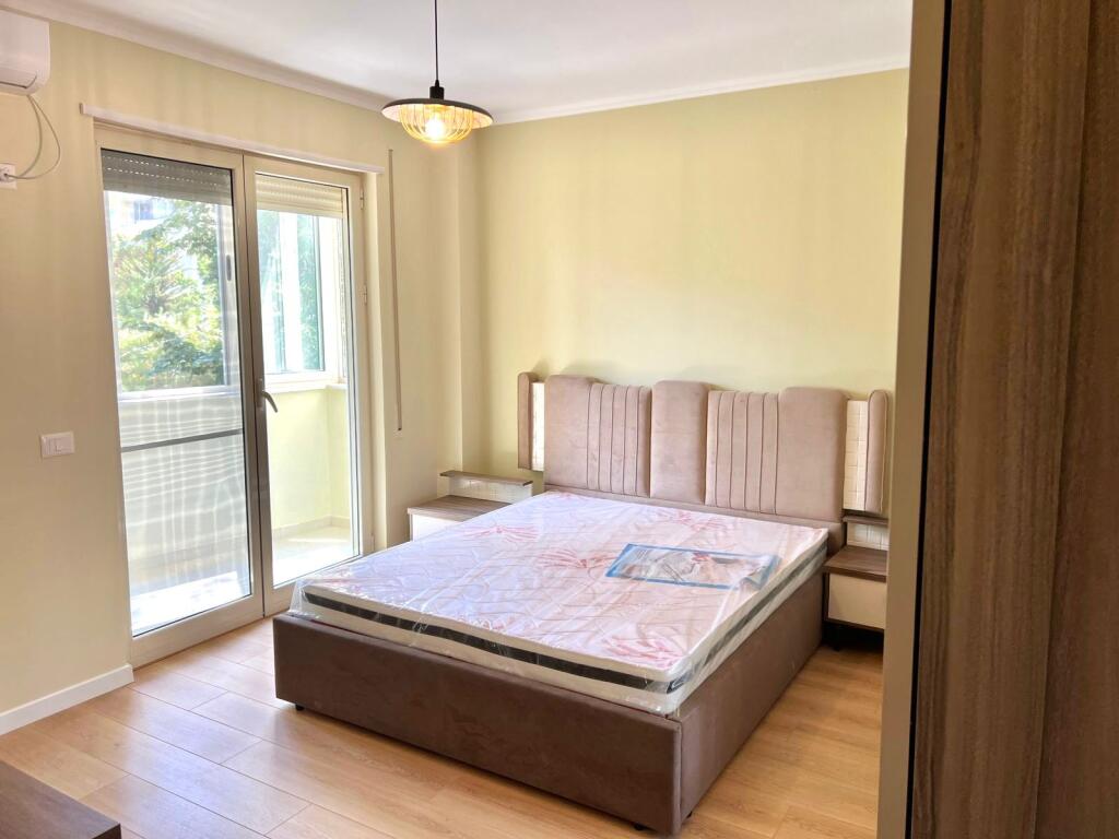 Apartament Modern Golem/ Kompleksi Freskia 2+1+2Wc 100 m larg detit