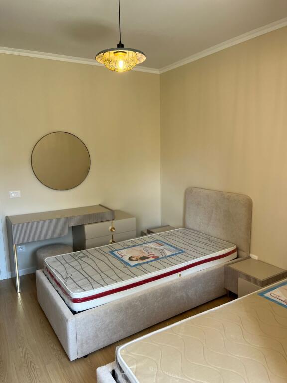 Apartament Modern Golem/ Kompleksi Freskia 2+1+2Wc 100 m larg detit