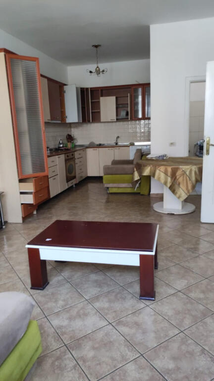 Qera, Shtëpi private 1+1, Stacioni i Trenit