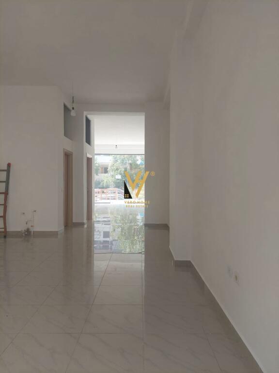NEGOZIO IN AFFITTO 70 M2 A YZBERISHT