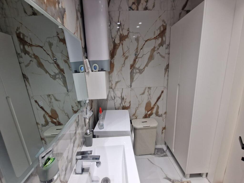 Apartament 1+1 me qira tek Ambasada Amerikane