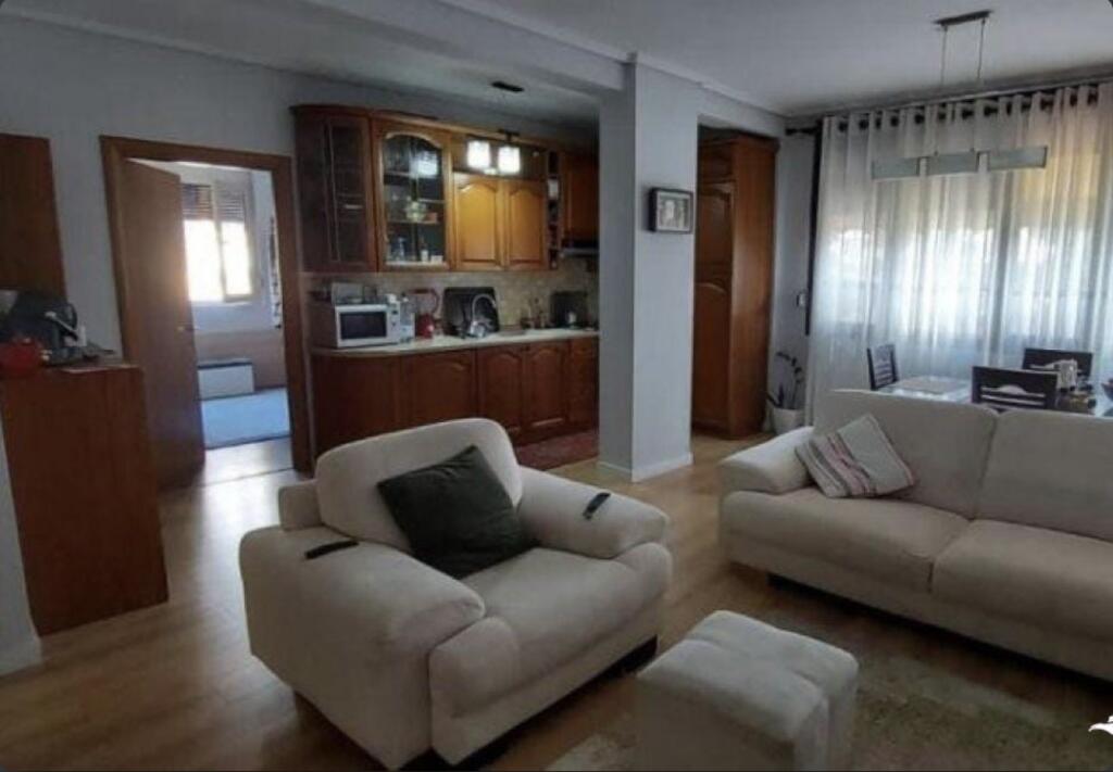 2+1 apartment for rent near Dinamo Stadium!