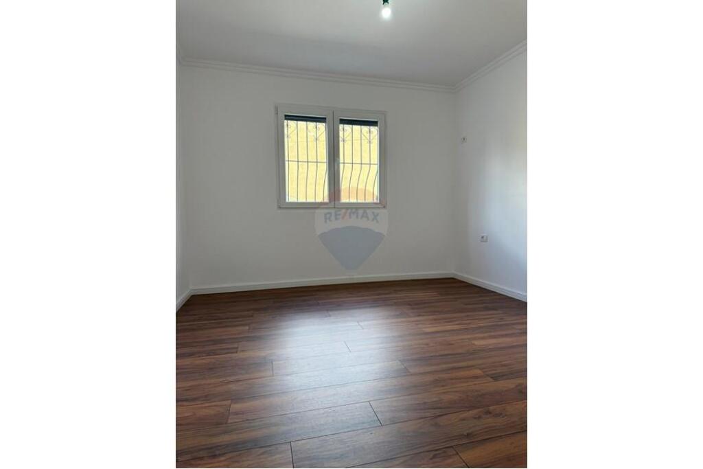 OFFICE FOR RENT NEAR THE FORMER DIPLOMAT HOTEL!