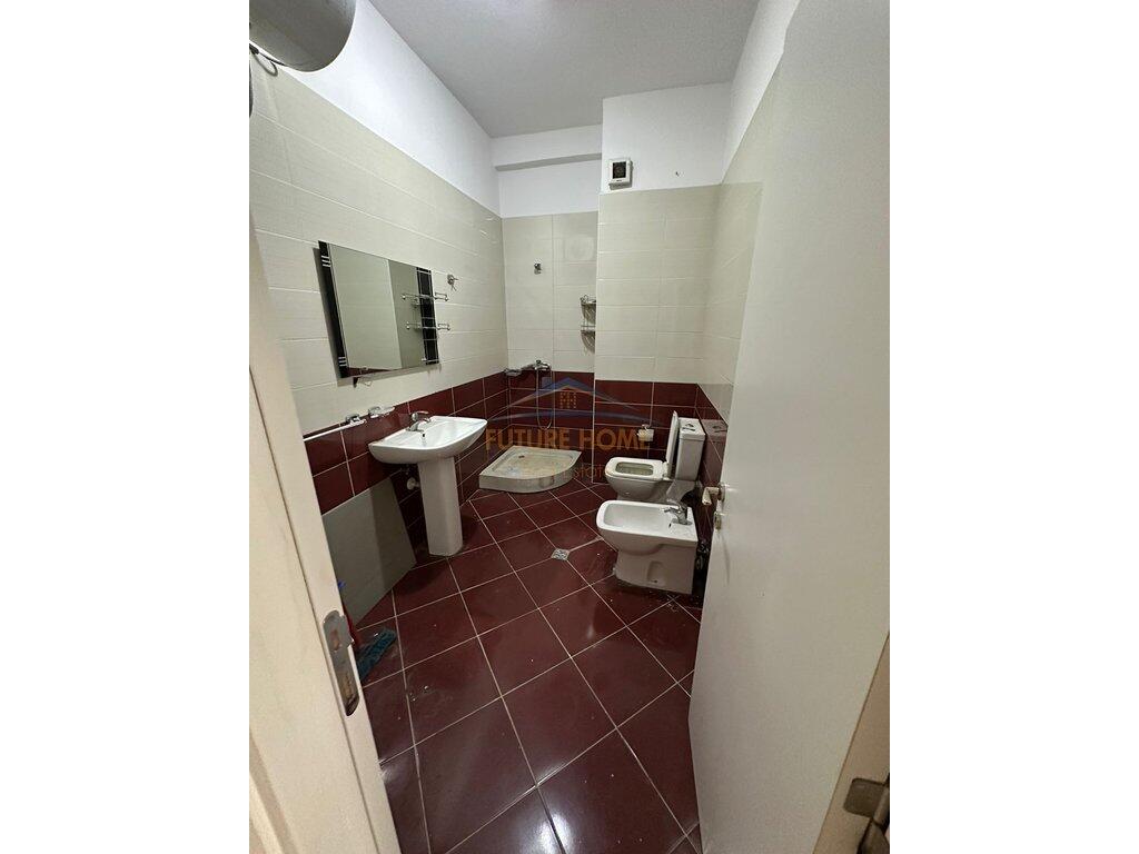 Shitje, Apartament 2+1+2+verande, Komuna e Parisit, Tirane.