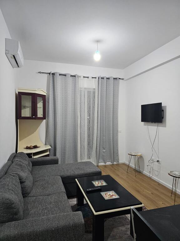 Nella zona di Ali Dem, Residenza Kaimi, appartamento 1+1 arredato in affitto.