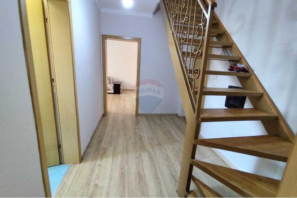 Duplex in vendita presso il vecchio mercato elettrico