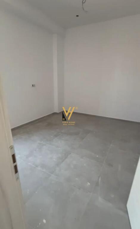 OFFICE 50M2 FOR RENT ON KAVAJA STREET