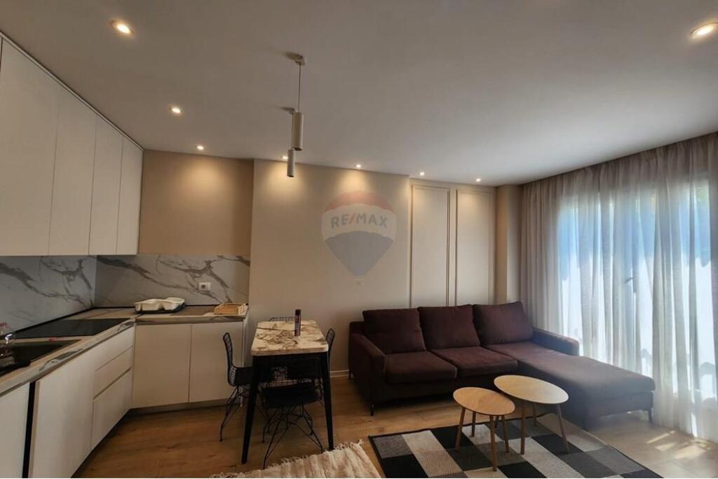 Apartament 1+1 për qira pranë Shkollës së Baletit!