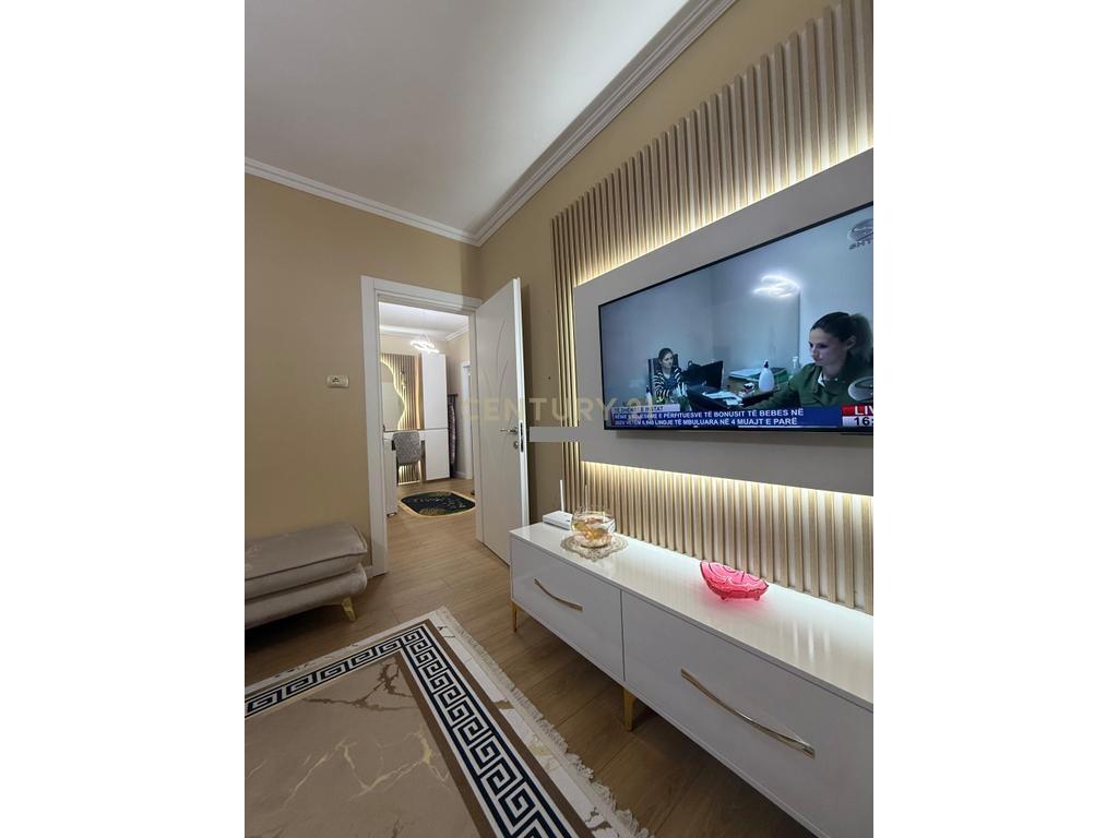 SHITET APARTAMENT 1+1 NE PORCELAN (MBRAPA U.E.T)
