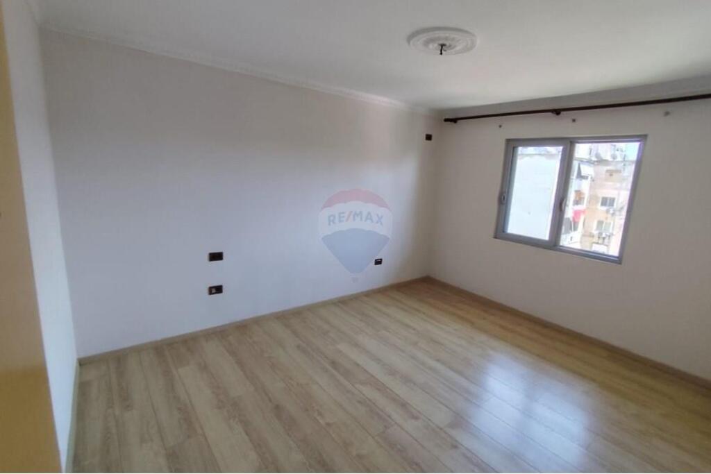 Duplex in vendita presso il vecchio mercato elettrico