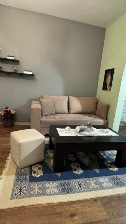 Apartament 1+1+1 për Qira me Vend Parkimi
