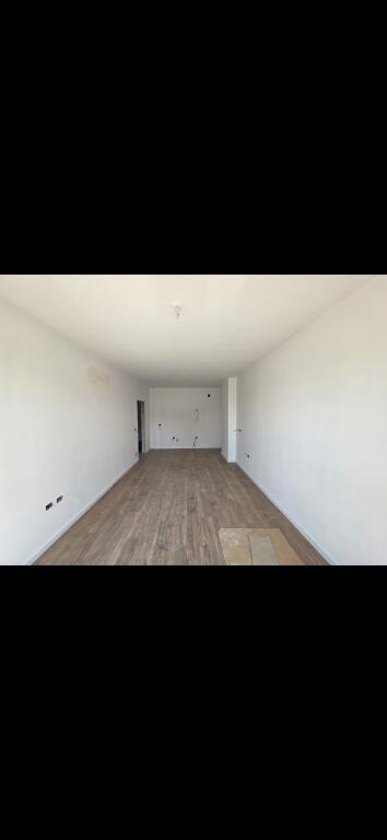 Stacioni i Trenit Shitet Apartament 1+1