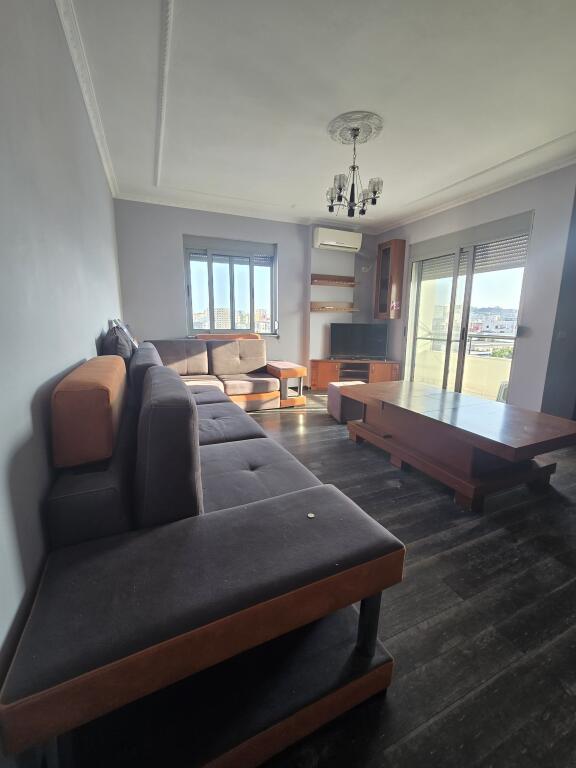 APARTAMENT 2+1 ME QERA STADIUMI DURRES
