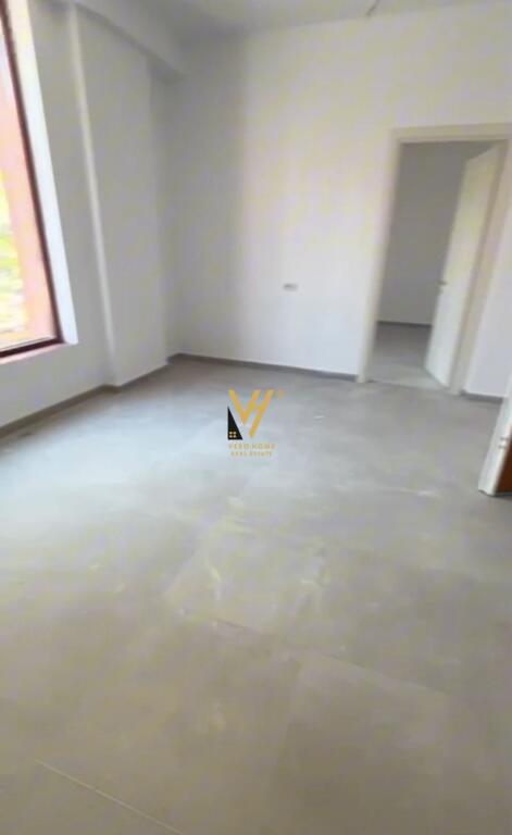 OFFICE 50M2 FOR RENT ON KAVAJA STREET